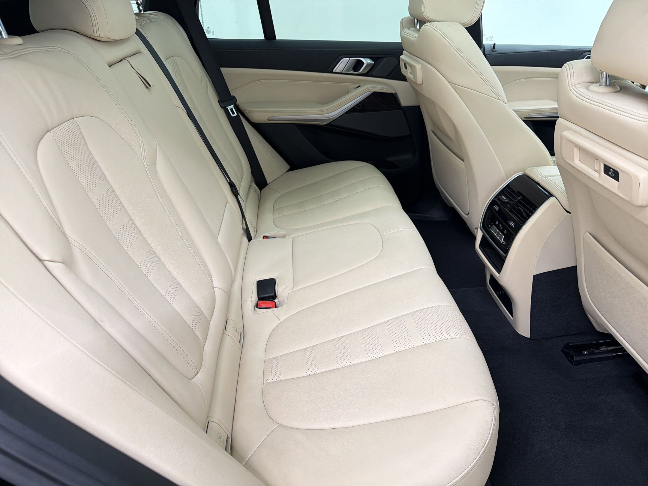 Used 2021 BMW X5 sDrive40i w/ Premium Package image 30