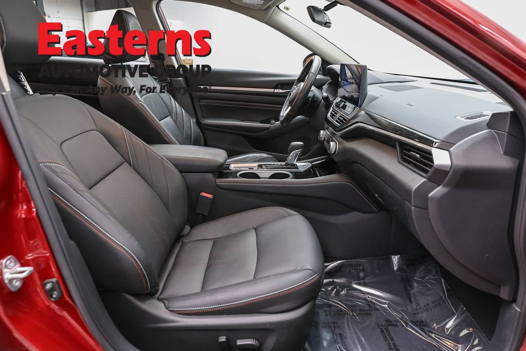 Used 2023 Nissan Altima 2.5 SR w/ SR Premium Package AWD/4WD image 24