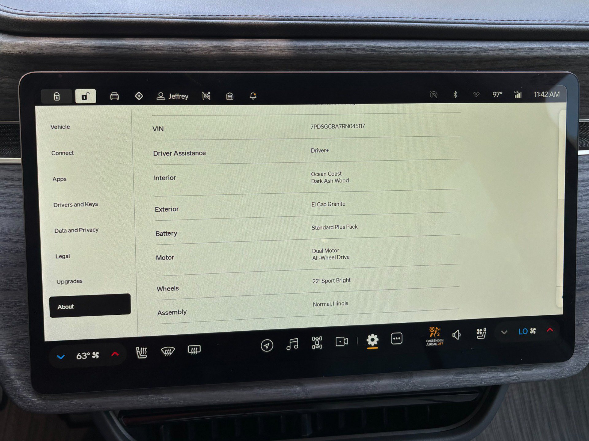Used 2024 Rivian R1S Adventure Dual AWD/4WD image 36