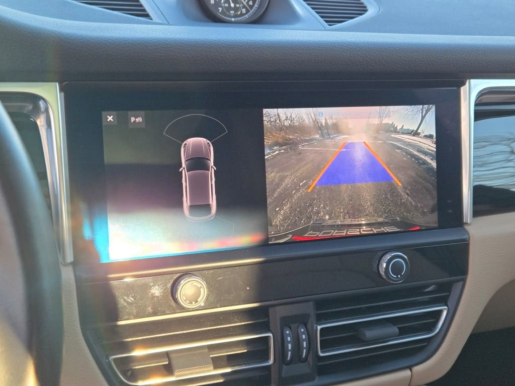 Certified 2022 Porsche Macan S image 24