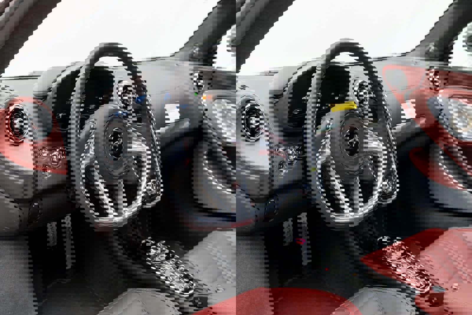 New 2025 McLaren GTS image 2