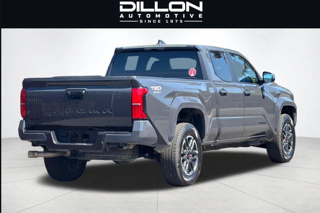 Used 2025 Toyota Tacoma TRD Sport AWD/4WD image 4