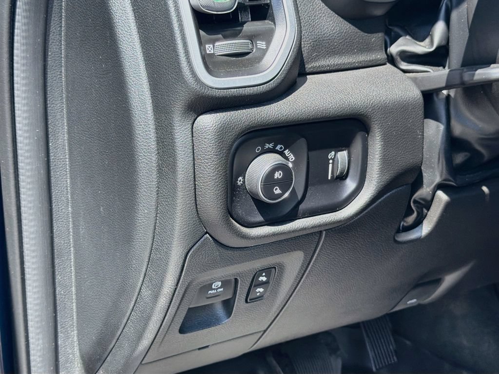 Used 2023 RAM 1500 Lone Star AWD/4WD image 10