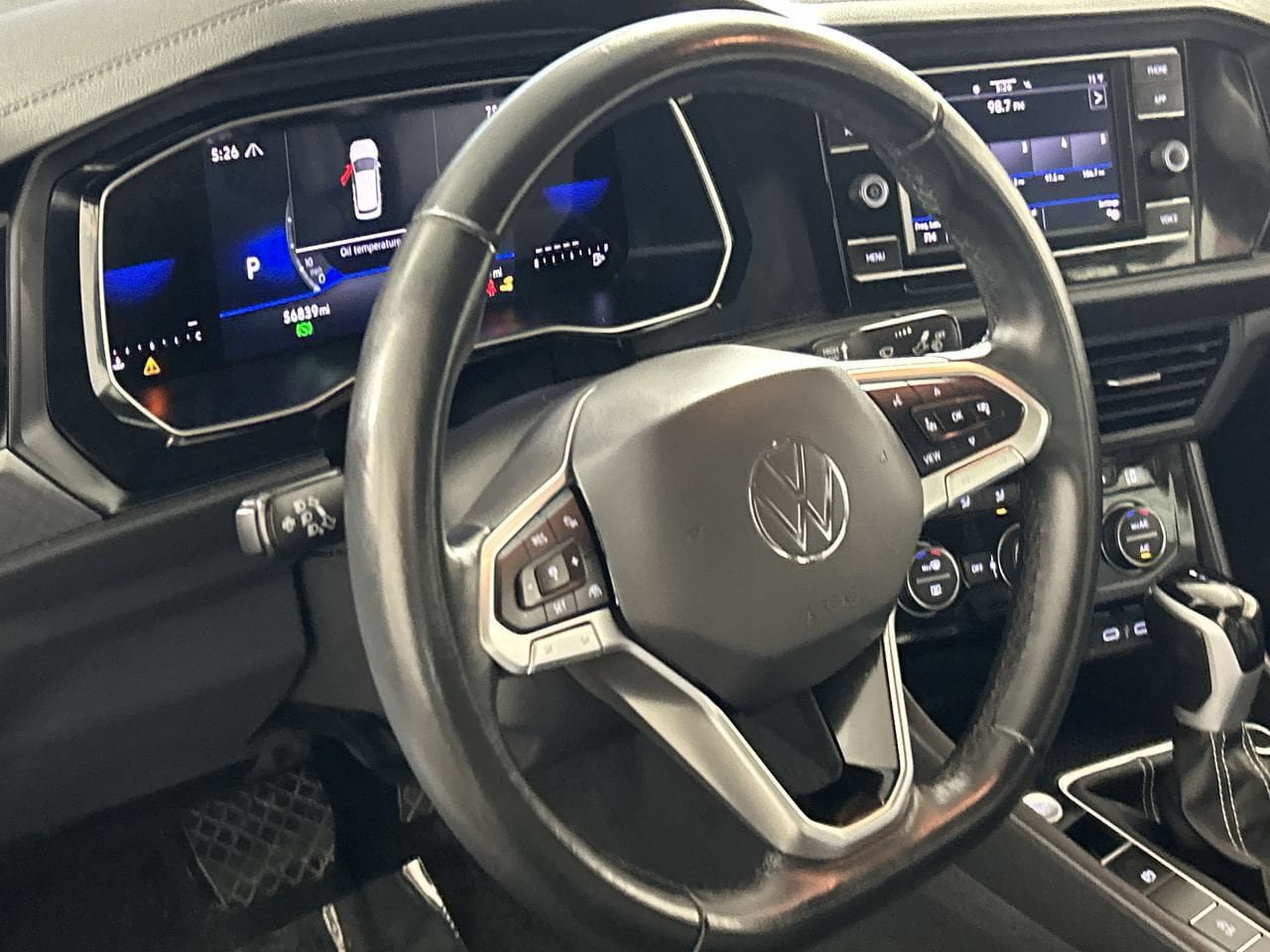Used 2024 Volkswagen Jetta SE FWD image 14