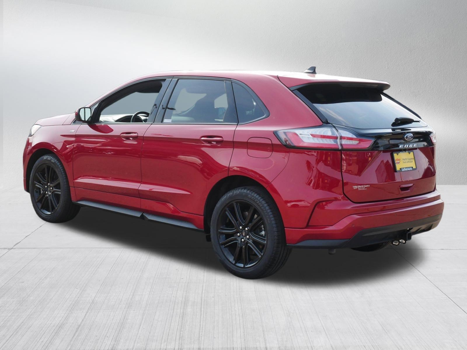 Used 2023 Ford Edge ST-Line w/ Class II Trailer Tow Package AWD/4WD image 5