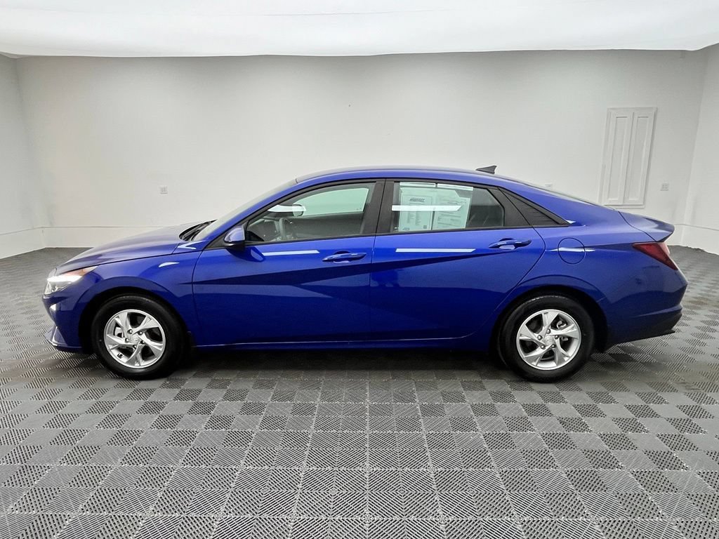 Used 2023 Hyundai Elantra SE FWD image 11