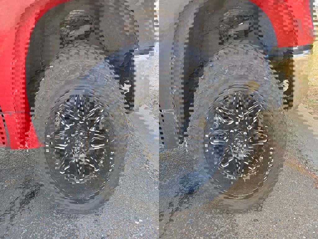 Used 2014 Toyota Tundra SR5 w/ SR5 Upgrade Package image 3