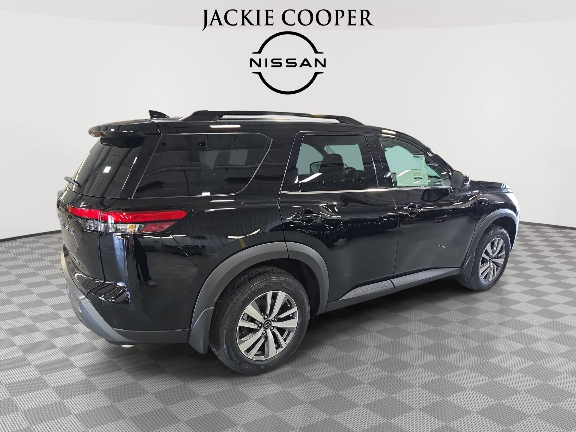 New 2026 Nissan Pathfinder SL FWD image 5