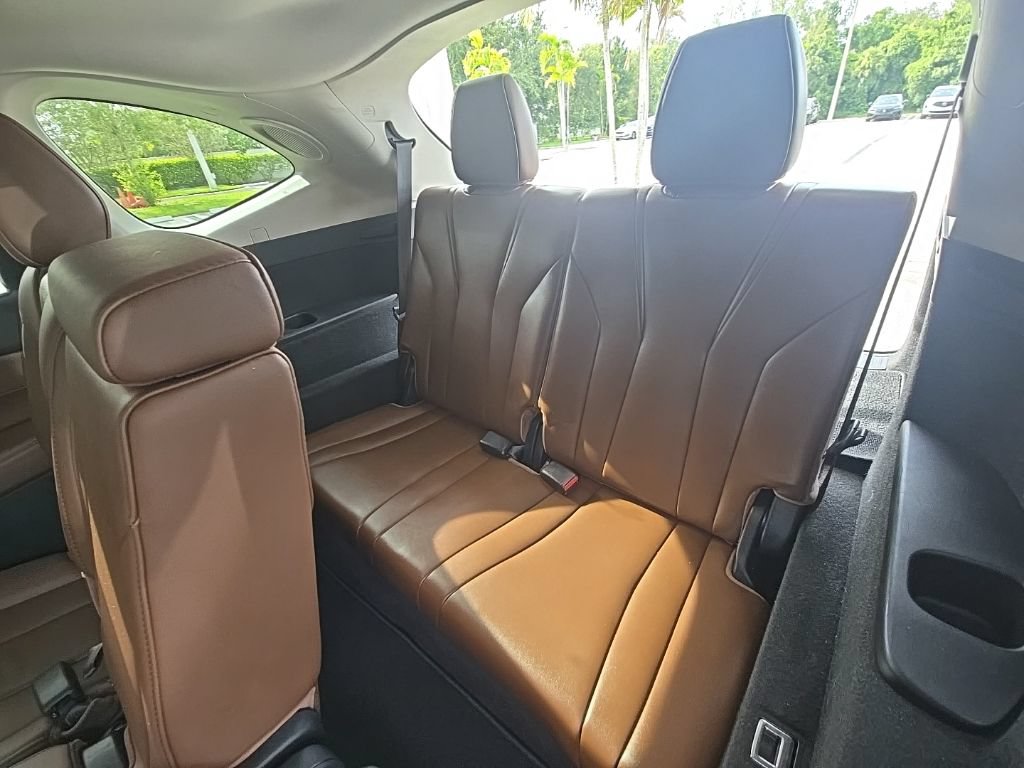 Used 2025 Acura MDX w/ Technology Package FWD image 35