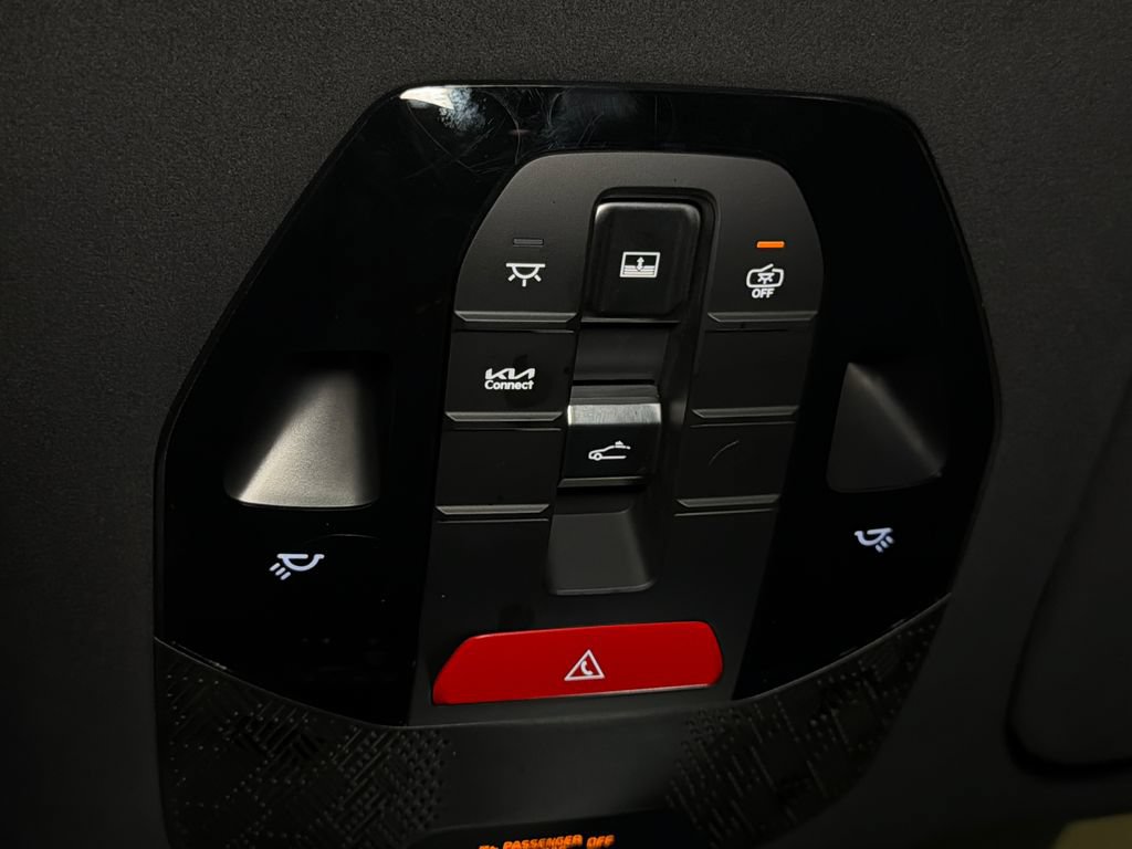 Certified 2024 Kia EV9 GT-Line AWD/4WD image 36