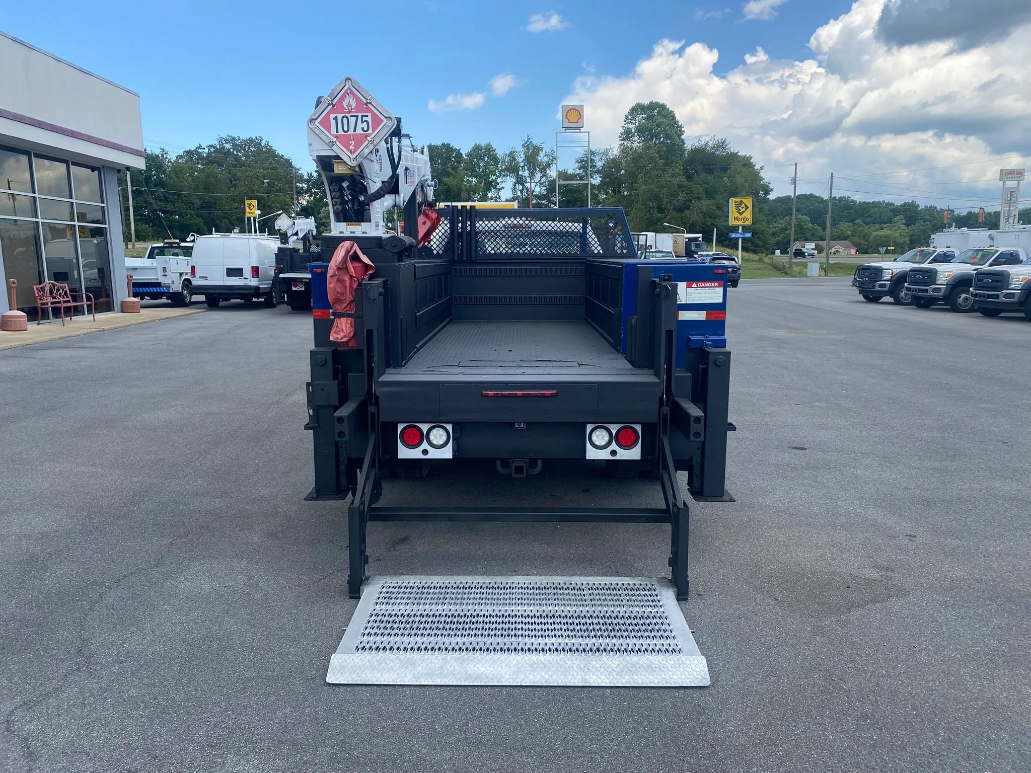 Used 2014 Ford F550 4x4 Regular Cab Super Duty image 37