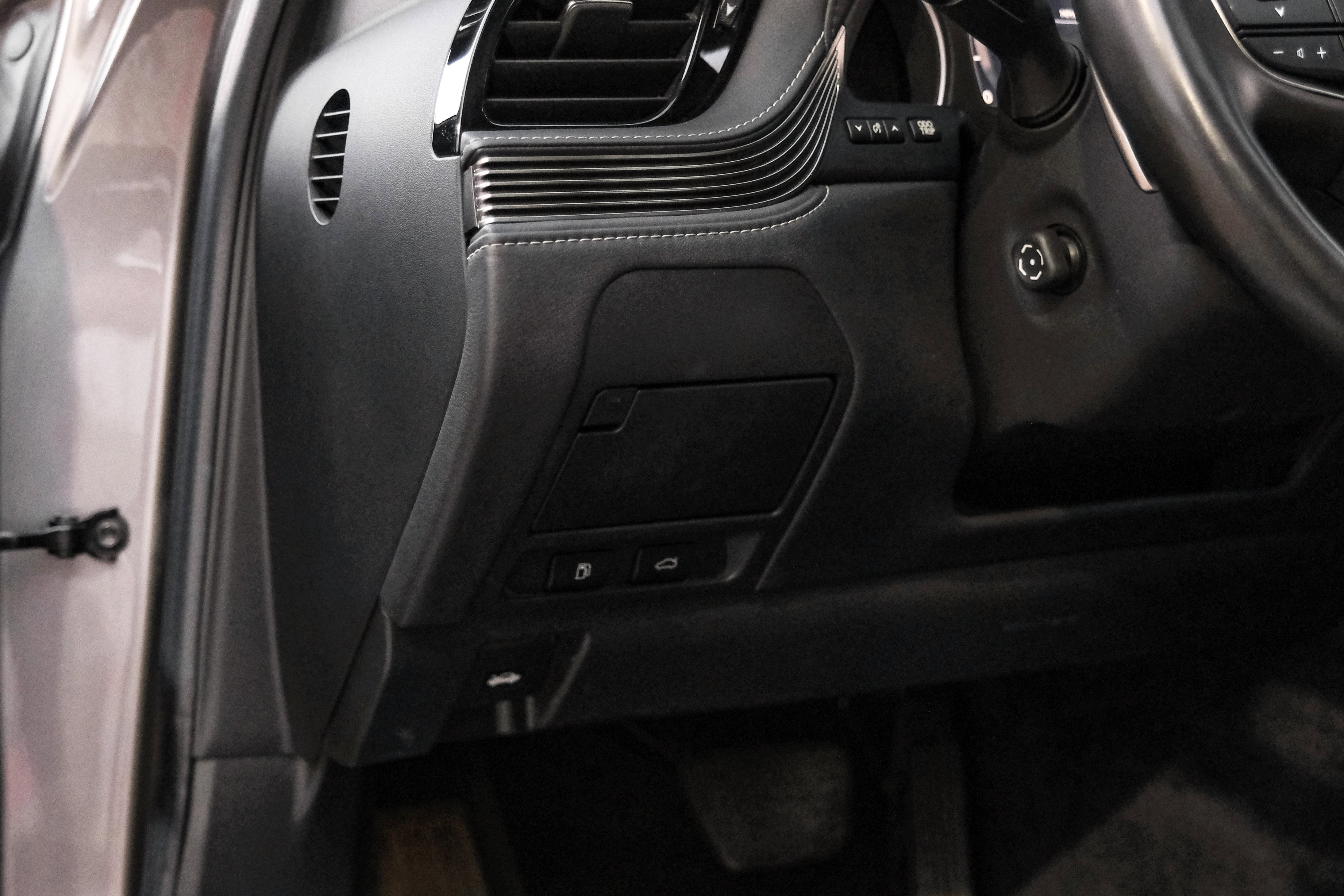 Used 2021 Lexus LS 500 w/ Accessory Package (Z1) image 26