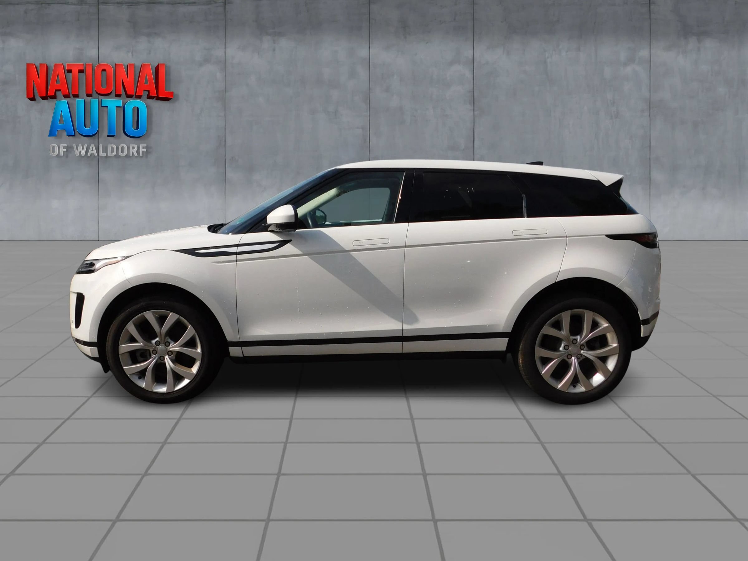 Used 2022 Land Rover Range Rover Evoque S AWD/4WD image 4