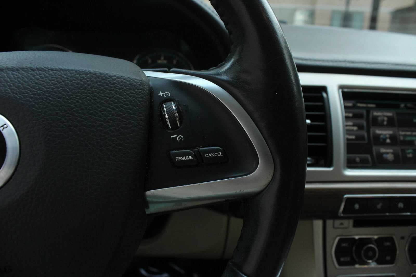 Used 2013 Jaguar XF 3.0 AWD/4WD image 32