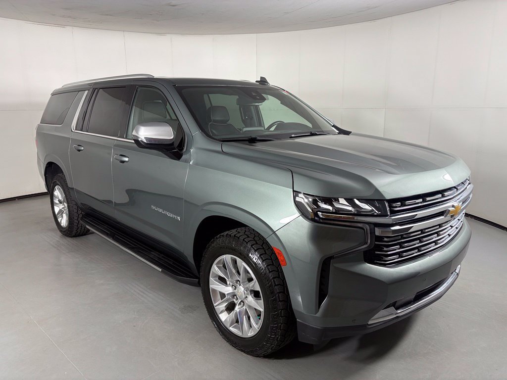 Used 2023 Chevrolet Suburban Premier AWD/4WD image 2