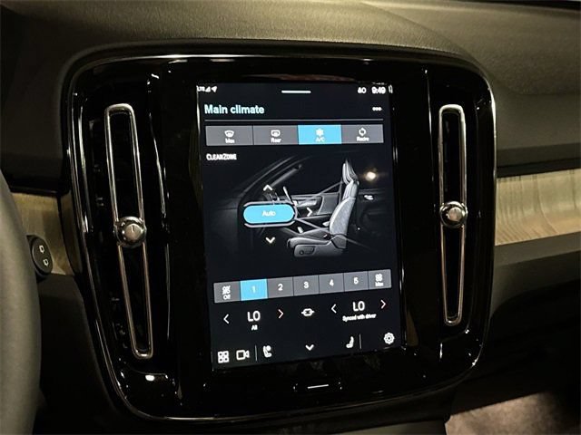 New 2025 Volvo XC40 B5 Core w/ Protection Package Premier AWD/4WD image 12