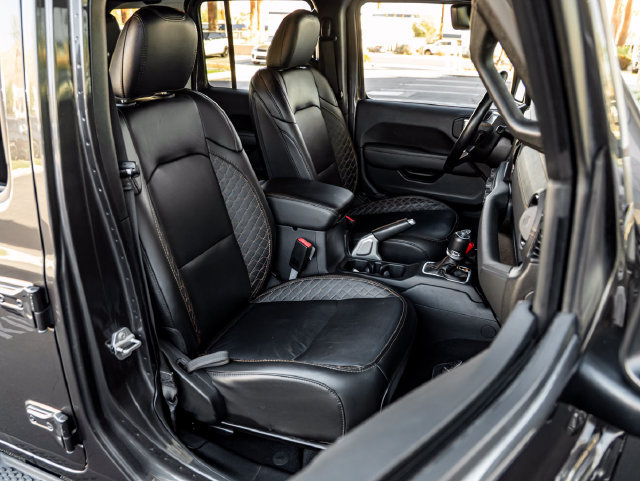 Used 2021 Jeep Wrangler Unlimited Sahara AWD/4WD image 38