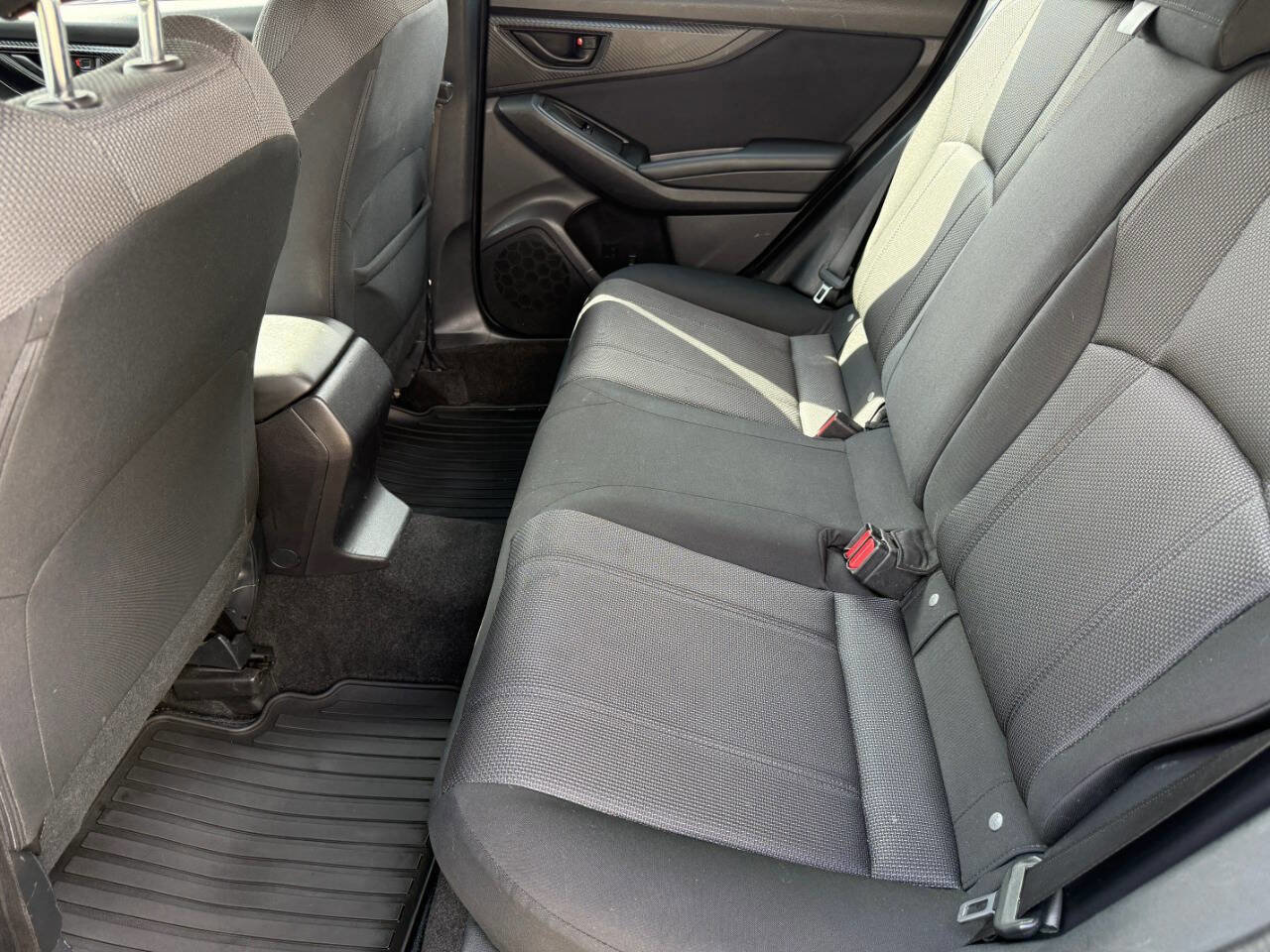 Used 2017 Subaru Impreza 2.0i Premium image 22