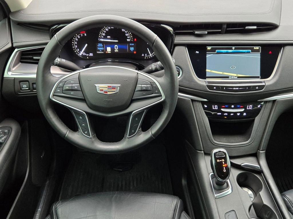 Used 2018 Cadillac XT5 Luxury w/ Driver Awareness Package image 14