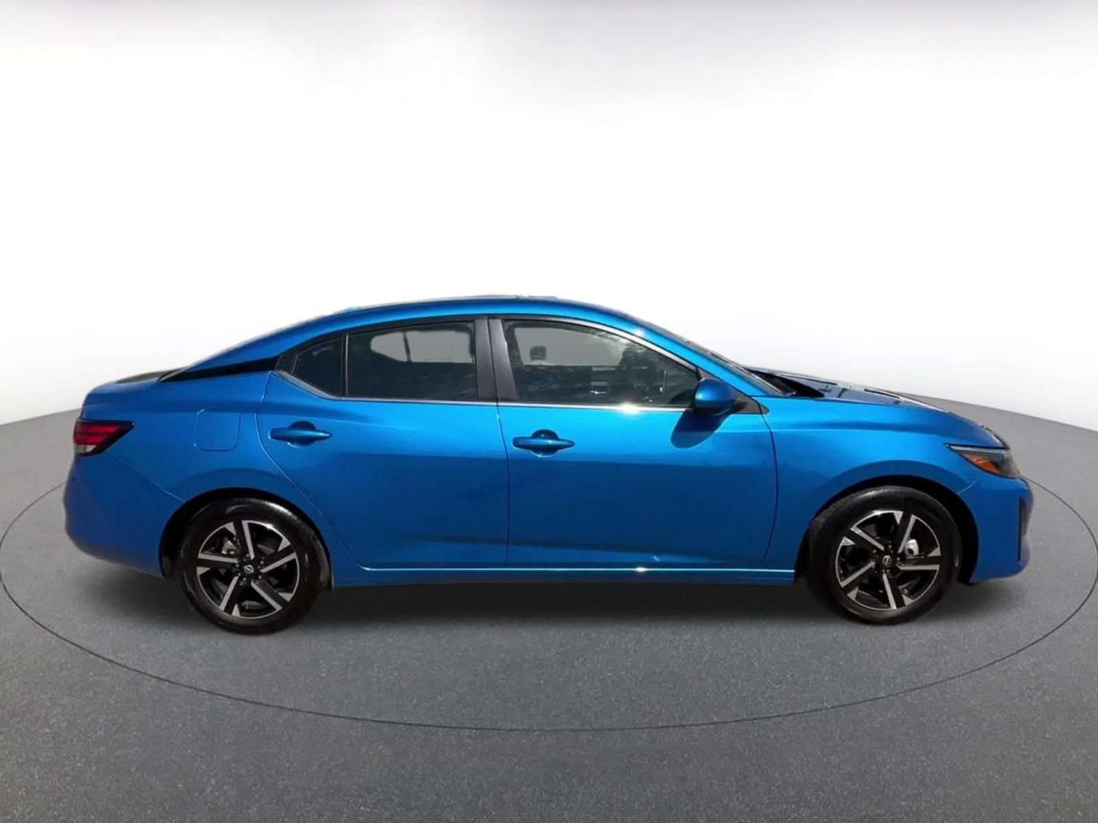 Used 2025 Nissan Sentra SV FWD image 16