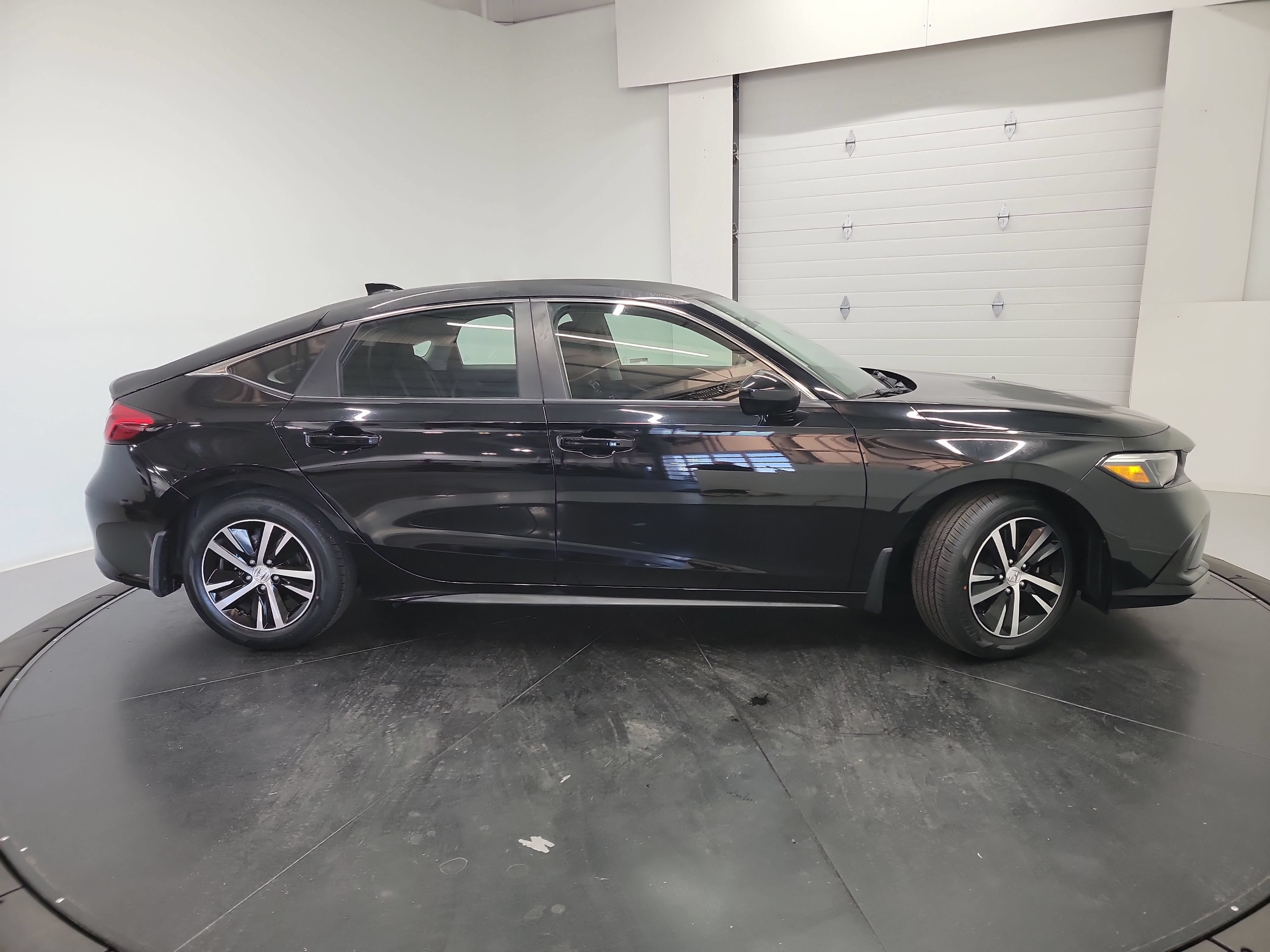 Used 2023 Honda Civic LX image 11