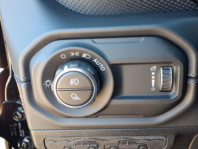 New 2025 Jeep Gladiator Rubicon image 21