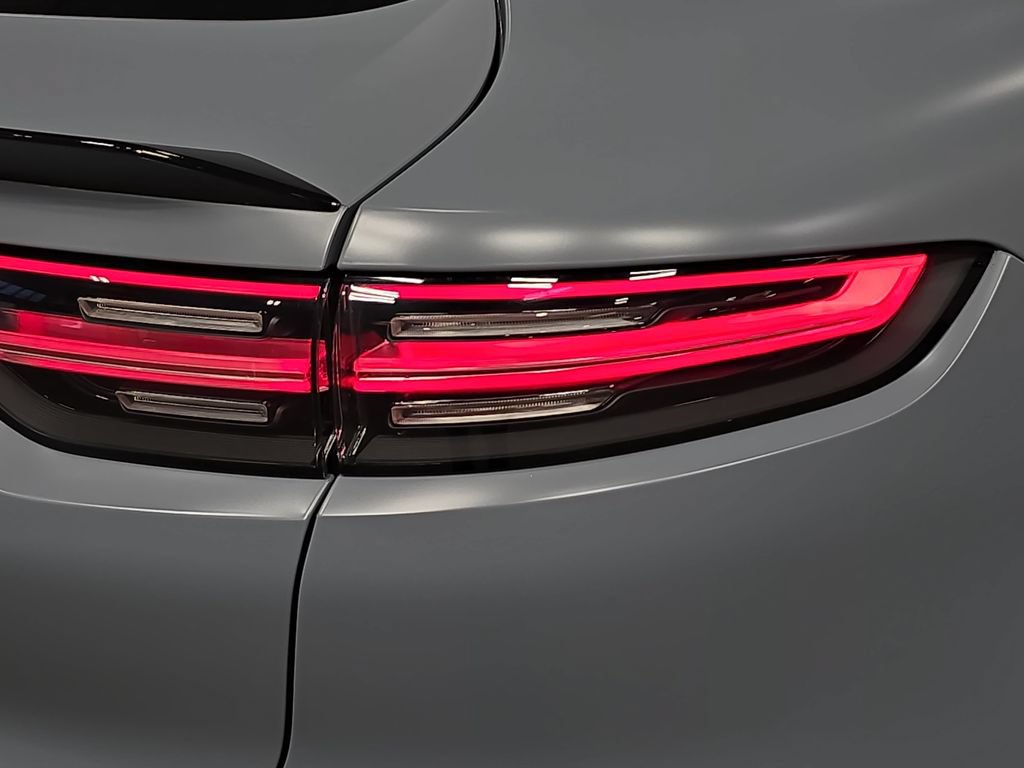 Certified 2023 Porsche Cayenne Turbo GT AWD/4WD image 30