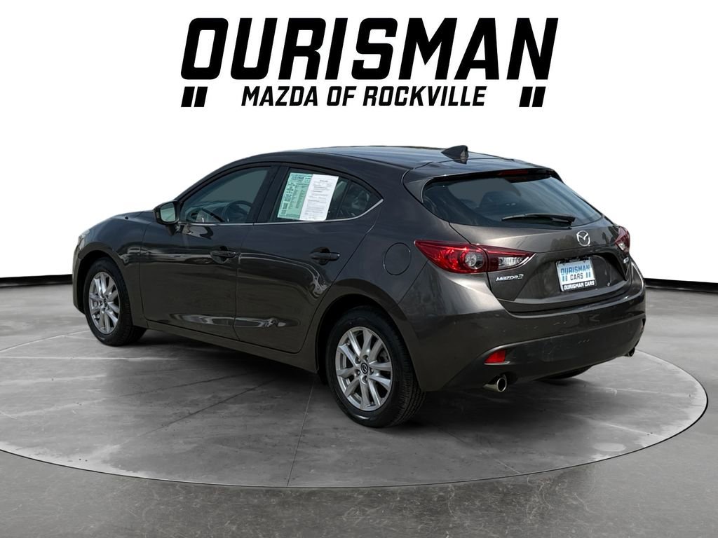 Used 2016 MAZDA MAZDA3 i Touring w/ Popular Equipment Package FWD image 4