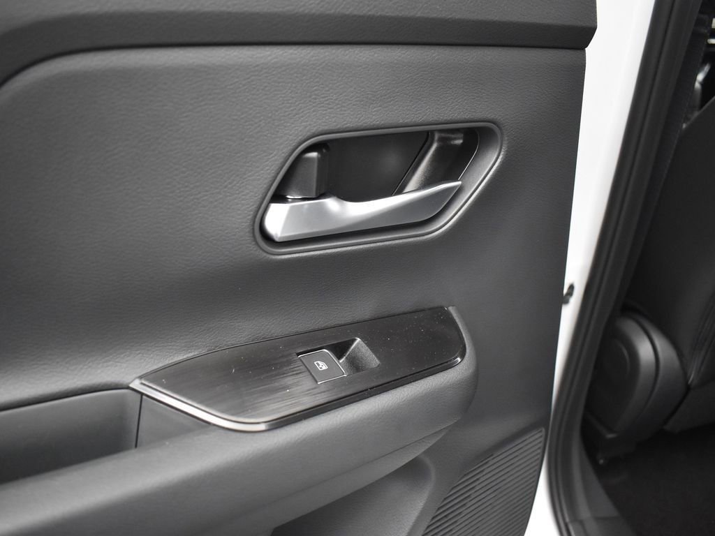 New 2026 Nissan Kicks SR w/ Illumination Package image 15