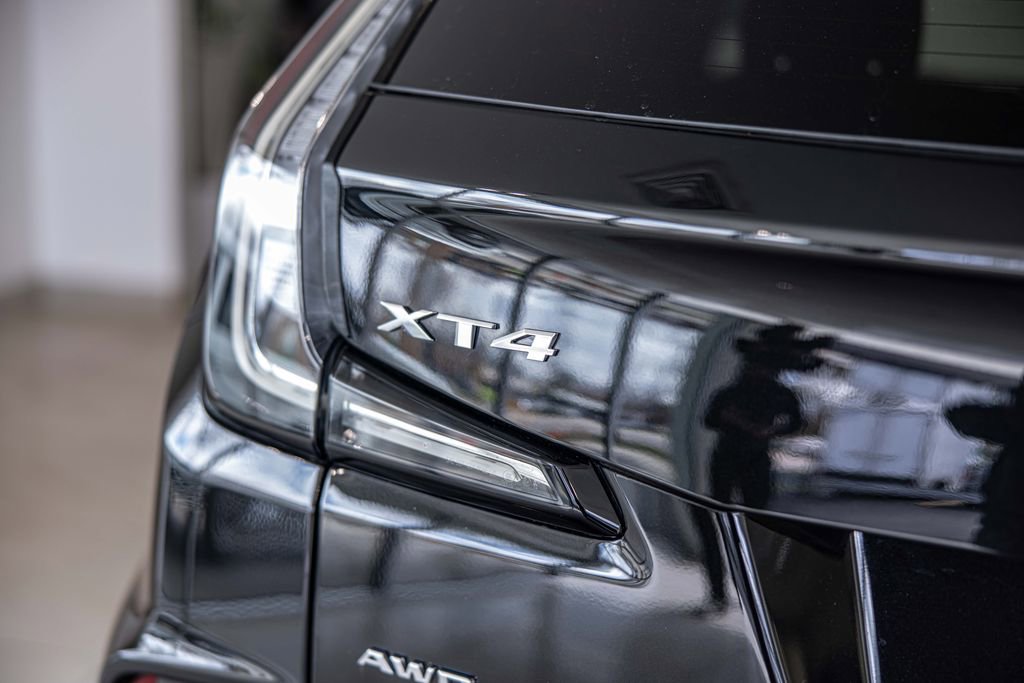 Used 2025 Cadillac XT4 Sport image 16