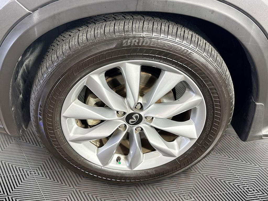 Used 2021 INFINITI QX50 Luxe w/ Accent Package image 31