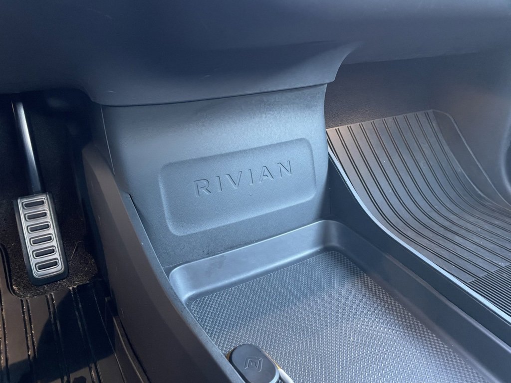 Used 2022 Rivian R1T Launch Edition image 17