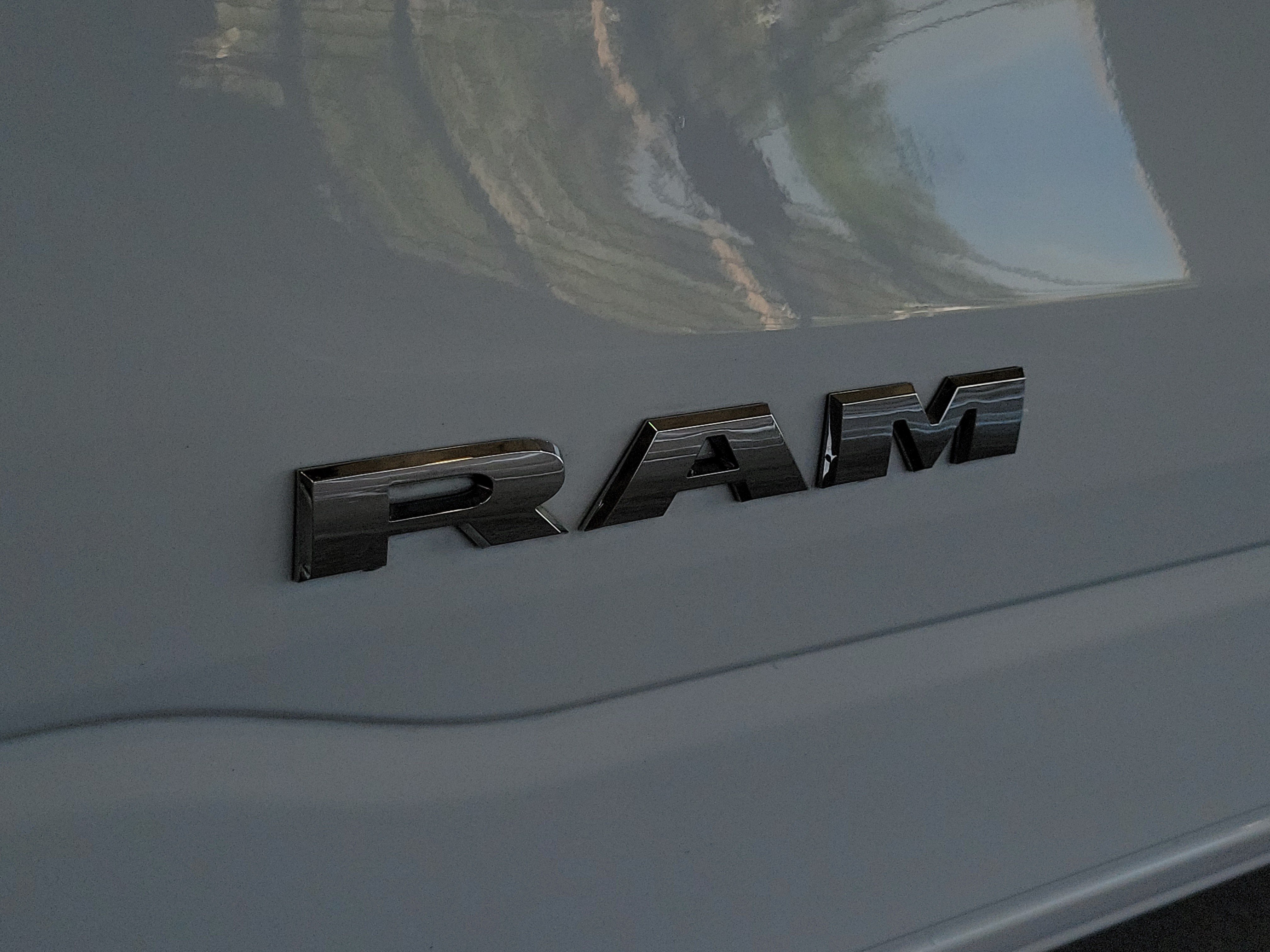Used 2023 RAM 1500 Laramie AWD/4WD image 6