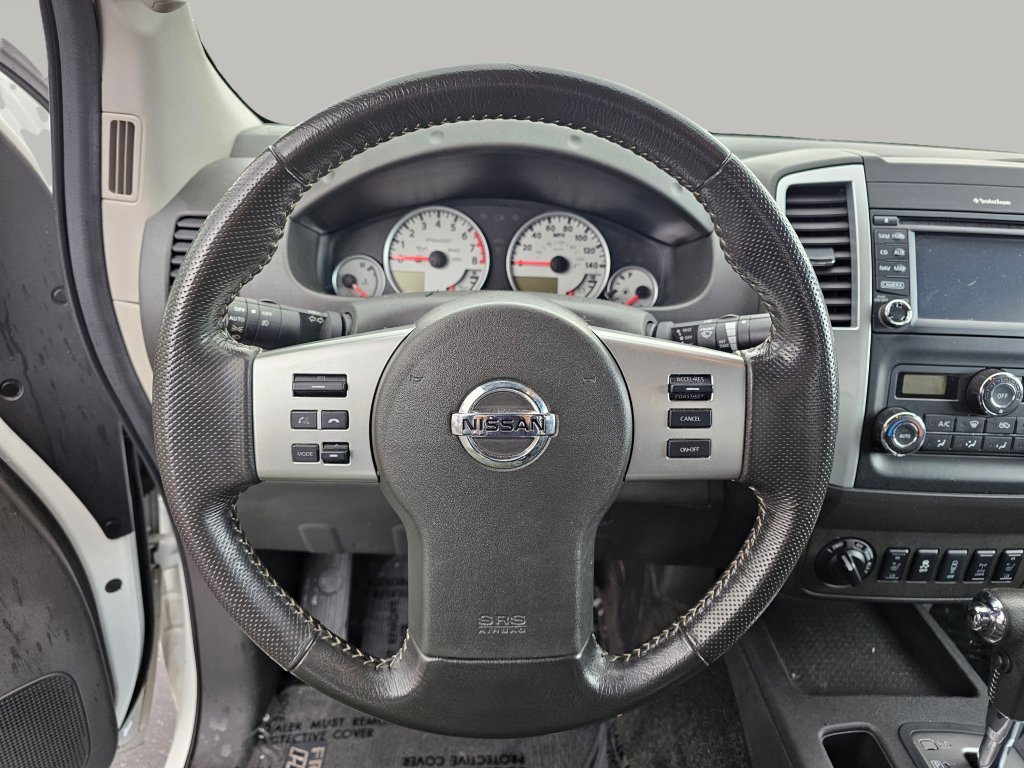 Used 2015 Nissan Frontier PRO-4X image 5