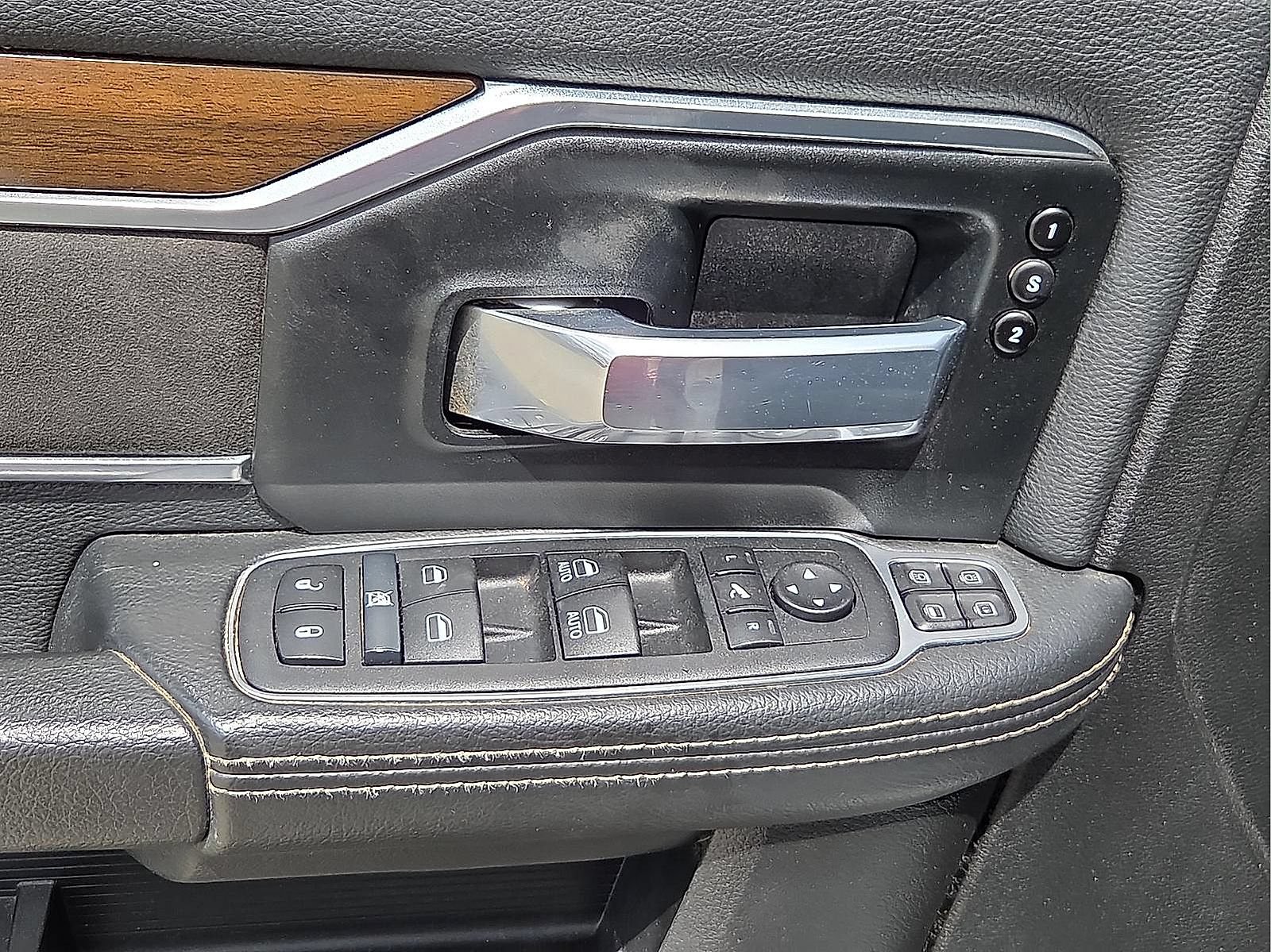 Used 2024 RAM 2500 Laramie AWD/4WD image 13