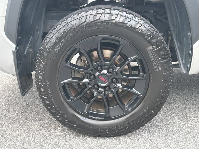 Used 2022 Toyota Tundra SR5 w/ SR5 Convenience Package AWD/4WD image 19
