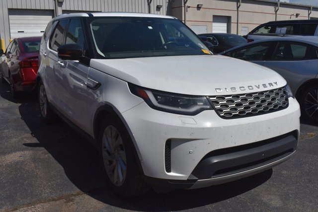 Used 2024 Land Rover Discovery S AWD/4WD image 3