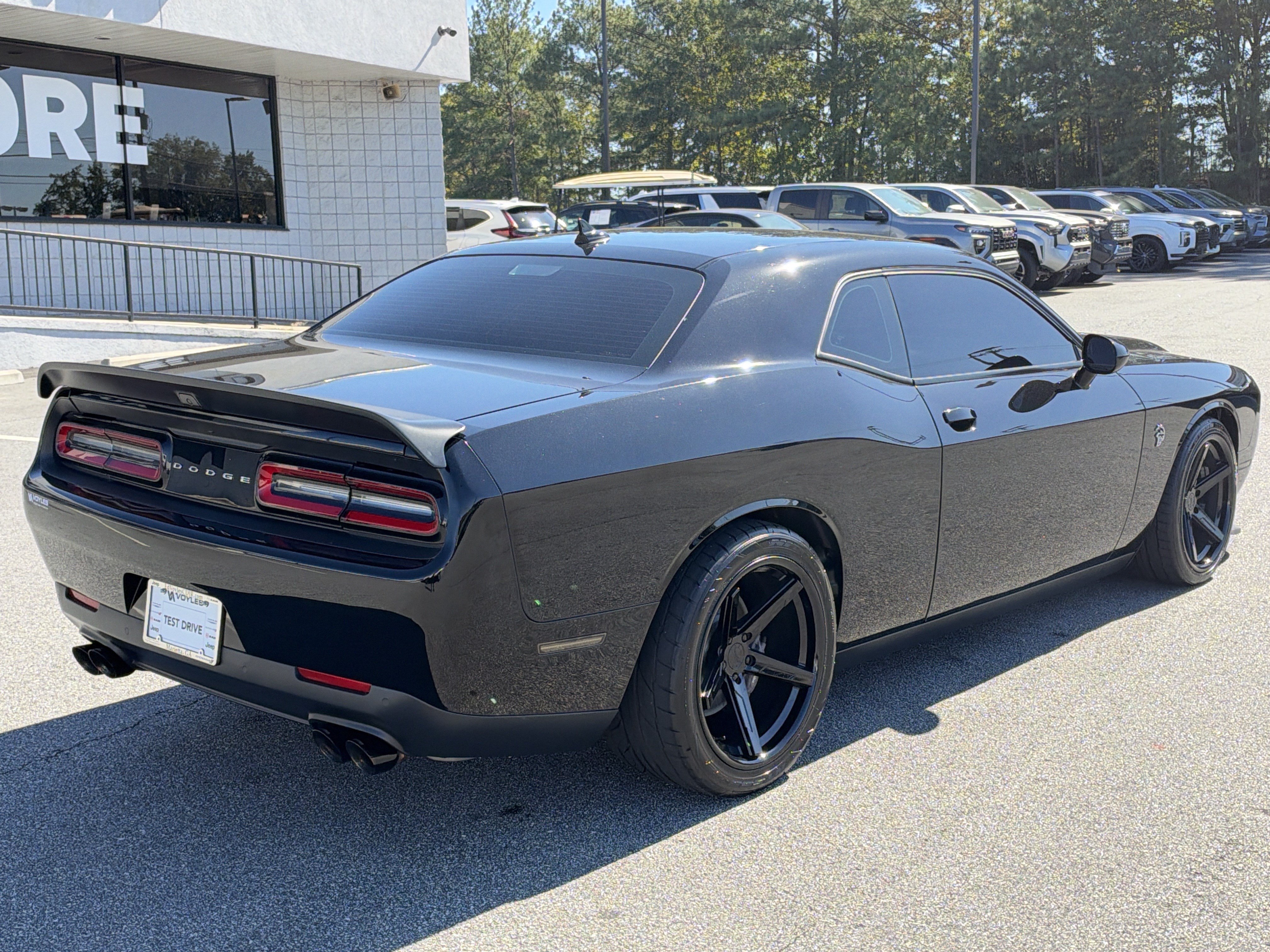 Used 2020 Dodge Challenger SRT Hellcat w/ Plus Package RWD image 8