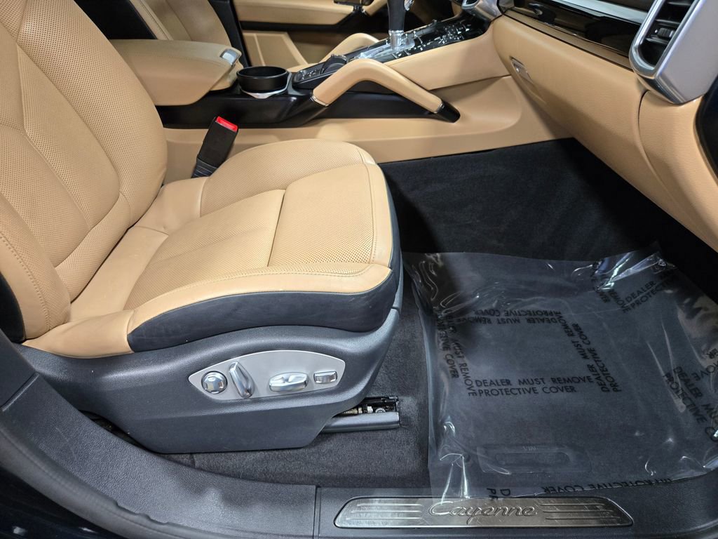 Used 2018 Porsche Cayenne image 54