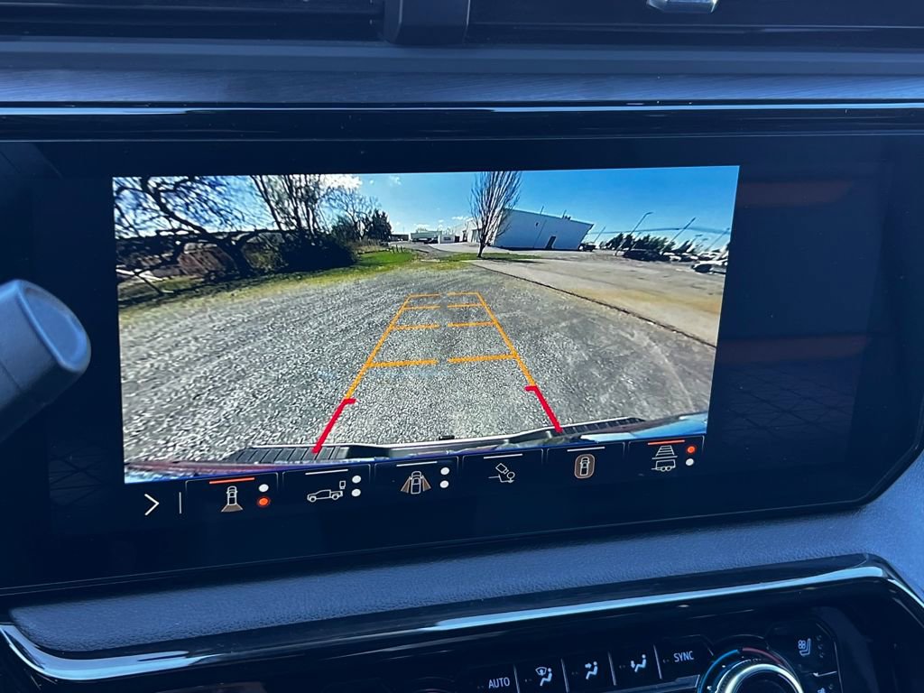 Used 2025 GMC Sierra 2500 AT4 image 27