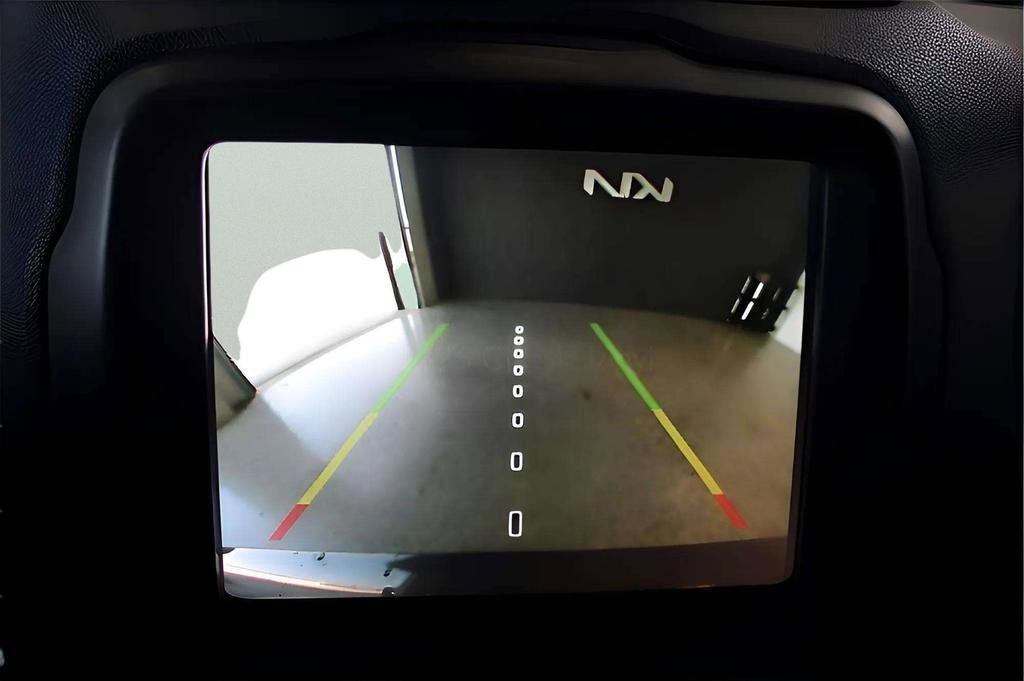 Used 2021 Jeep Renegade Latitude w/ Sun & Sound Group FWD image 15