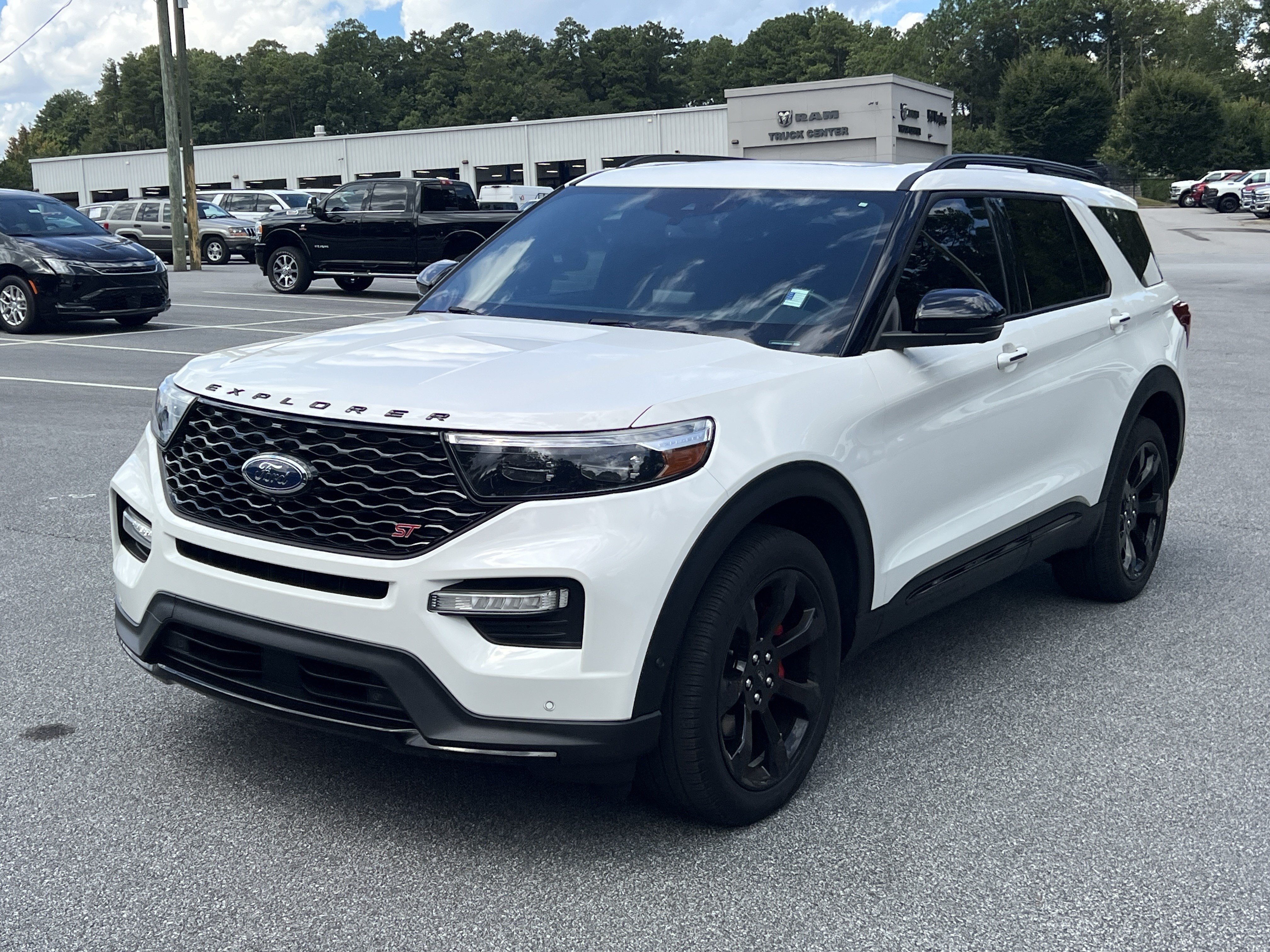 Used 2021 Ford Explorer ST w/ Equipment Group 401A AWD/4WD image 3