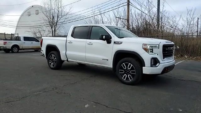 Certified 2022 GMC Sierra 1500 AT4 w/ AT4 Preferred Package image 2