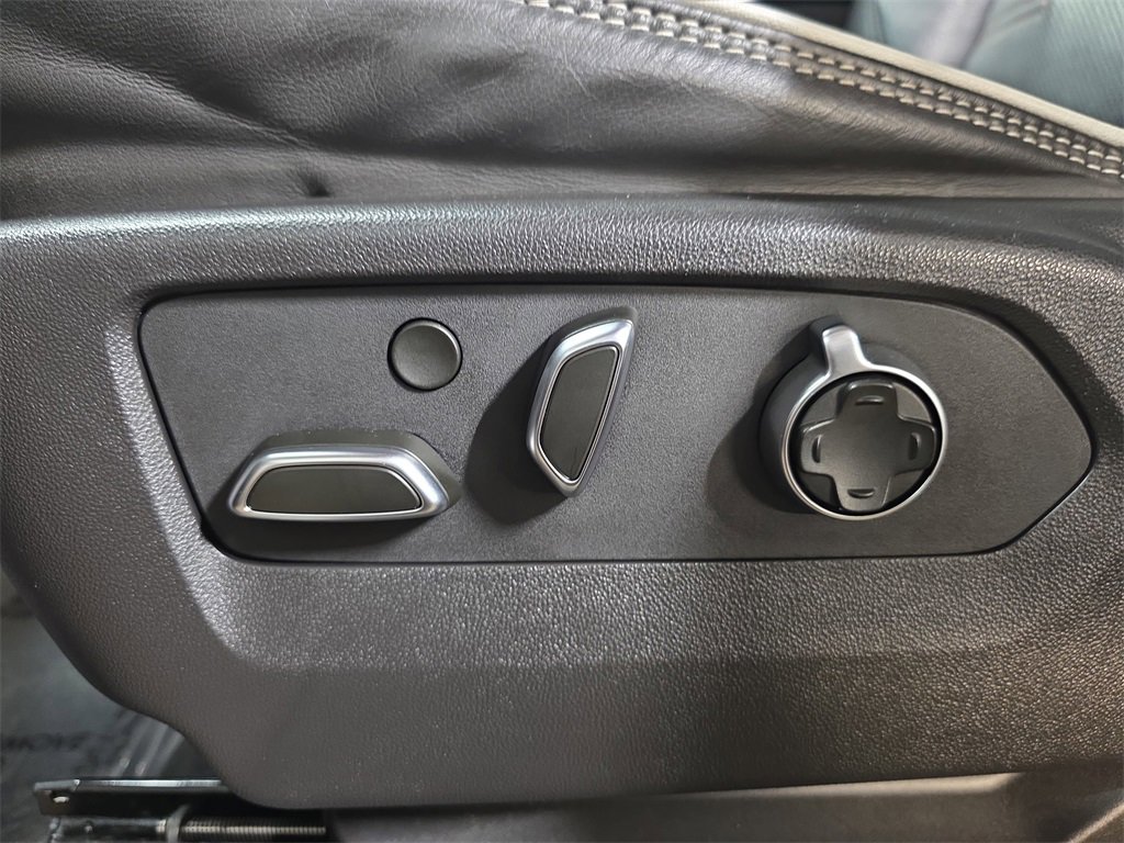 Used 2024 GMC Sierra 2500 AT4X image 31