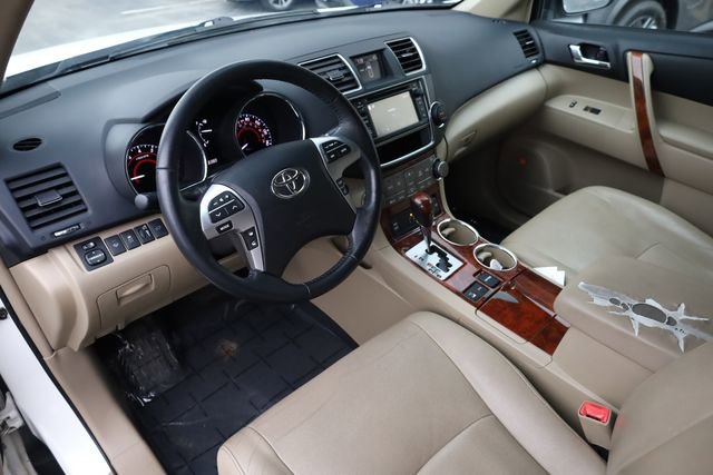 Used 2013 Toyota Highlander Limited image 10