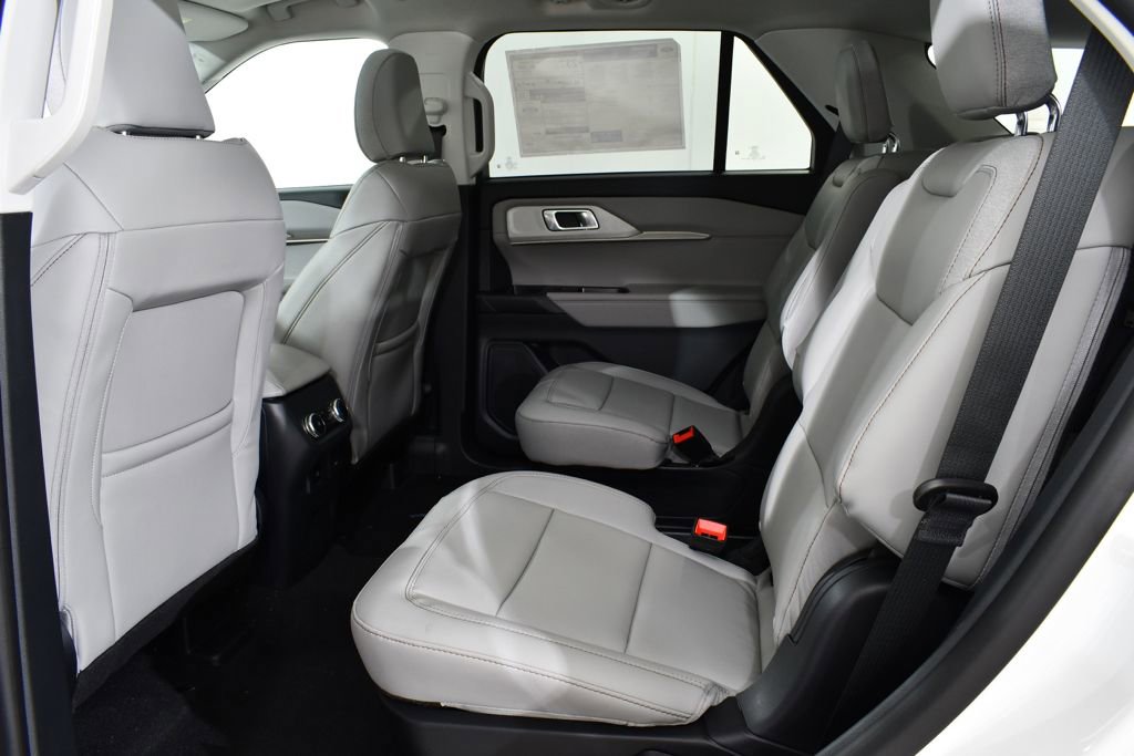 New 2026 Ford Explorer Active AWD/4WD image 16
