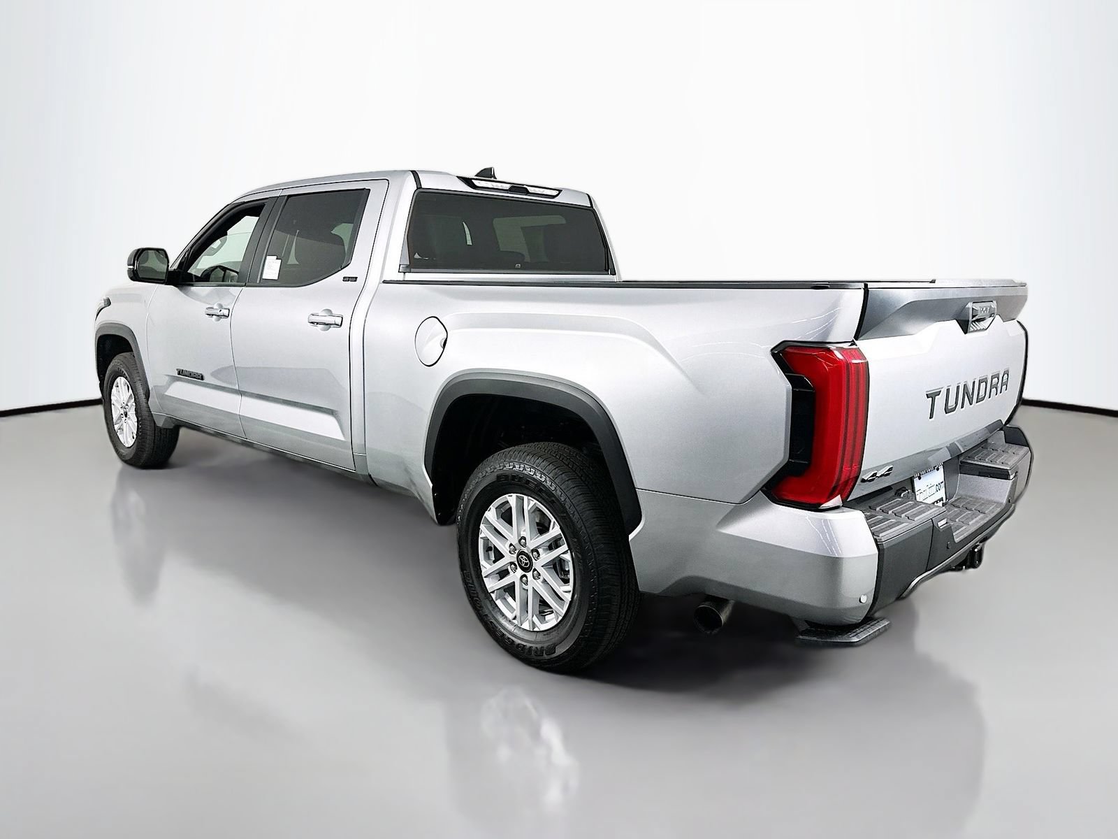 New 2026 Toyota Tundra SR5 w/ SR5 Premium Package AWD/4WD image 5