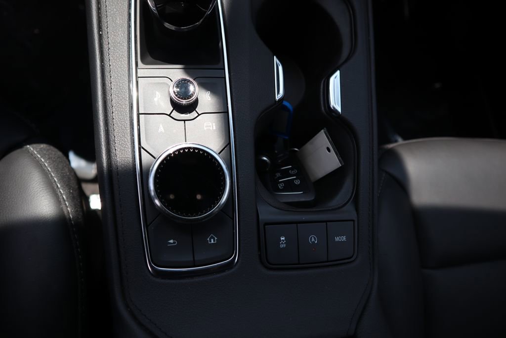 Used 2025 Cadillac XT4 Premium Luxury image 28