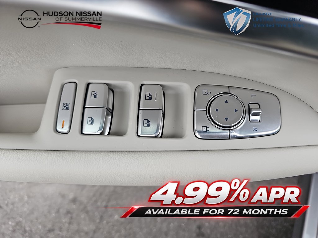 Used 2025 Genesis G70 2.5T AWD/4WD image 28