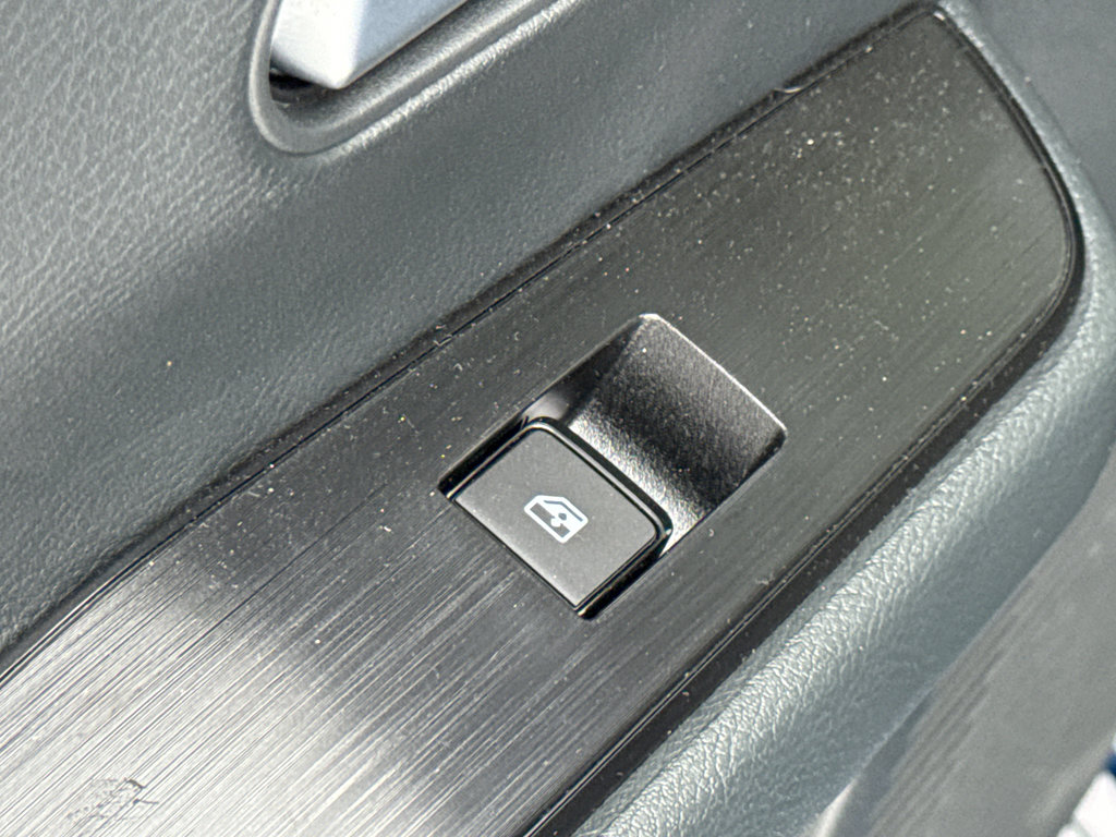 Certified 2025 Nissan Kicks SV w/ SV Premium Package image 29